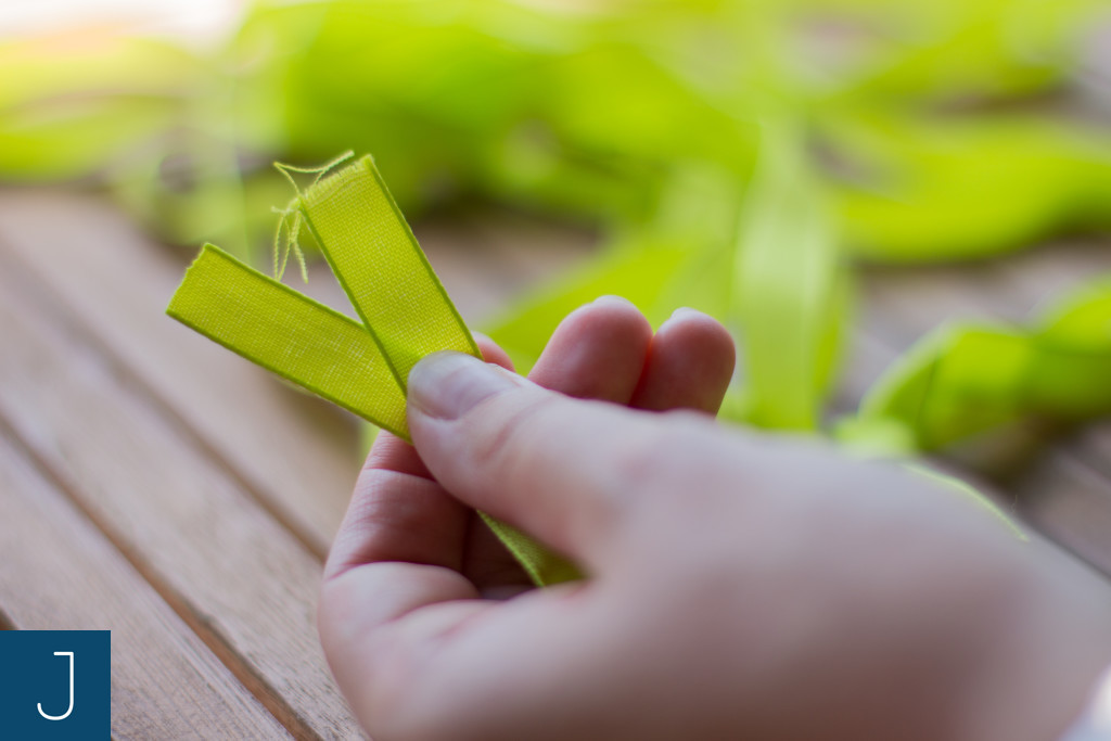 Tips & Tricks -Strzępiąca się wstążka | Justine Crafts