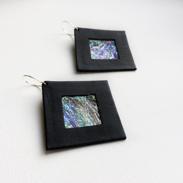 Kolczyki wiszące w kształcie kwadratu 4 cm | Justine Crafts Jewelry