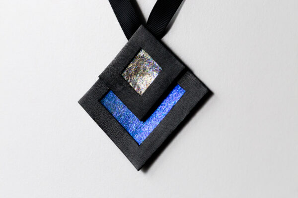 Naszyjnik geometryczny kwadrat 64 BG | Justine Crafts Jewelry
