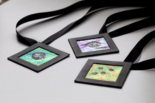 Naszyjniki geometryczne kwadraty | Justine Crafts Jewelry